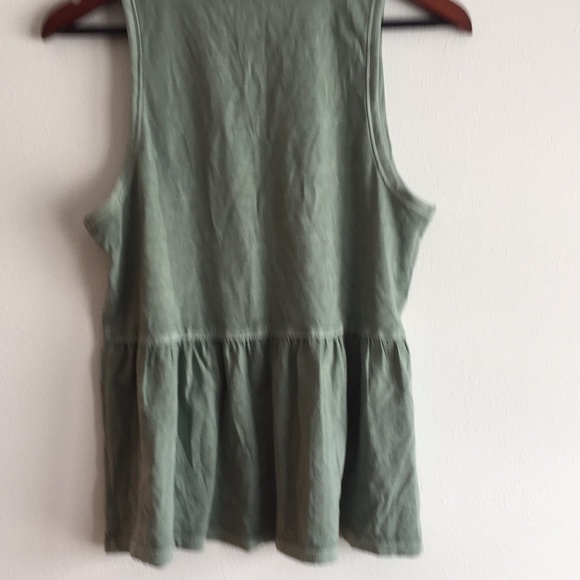 American Eagle Ruffle Tank - Picture 4 of 4